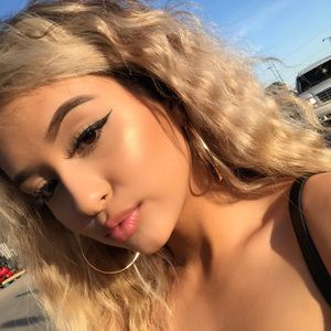 Meet your Posher, Yazmine